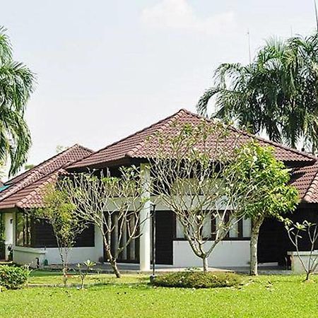Pattaya Country Club & Resort Ban Pong  Ngoại thất bức ảnh