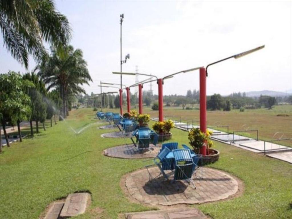 Pattaya Country Club & Resort Ban Pong  Ngoại thất bức ảnh